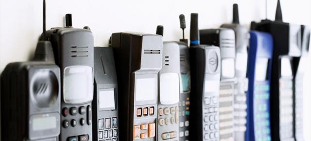 Motorola se pregăteşte să aniverseze 45 de ani de la primul apel de pe un telefon mobil; Iată când e aniversarea