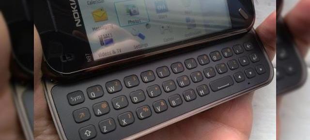 Utilizatorul unui Apple iPhone trece la Nokia N97 mini... concluziile aici!