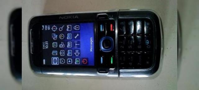 Nokia 5700 ruleaza BlackBerry 8220 4.6 OS