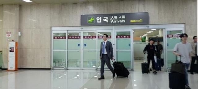Controversatul şef Samsung Electronics Lee Jae-Yong face vizite în Japonia şi China