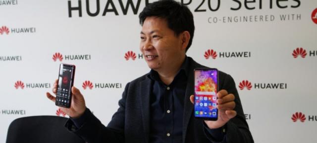 Porsche Design le-ar fi interzis celor de la Huawei să includă un breton pe modelul Mate RS