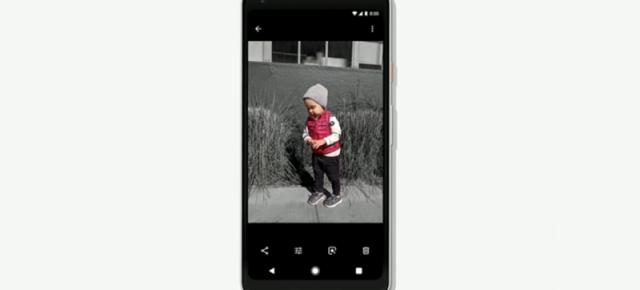 Google Photos primeşte funcţia Color Pop, care aduce culoare în fotografii alb negru (Download APK aici)