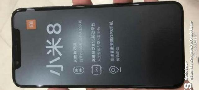 Xiaomi Mi 8 seamănă foarte mult cu iPhone X; O confirmă noi fotografii hands on