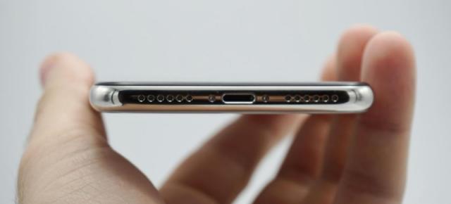 Apple era să renunţe la portul Lightning de pe iPhone X, trecând la încărcare complet wireless