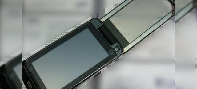 Motorola MT820, un nou telefon Android cu design stil Krave ZN4