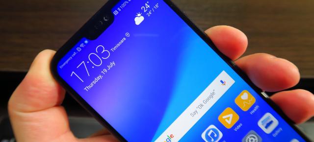 Huawei P20 Lite: Design îngust, comod, elegant