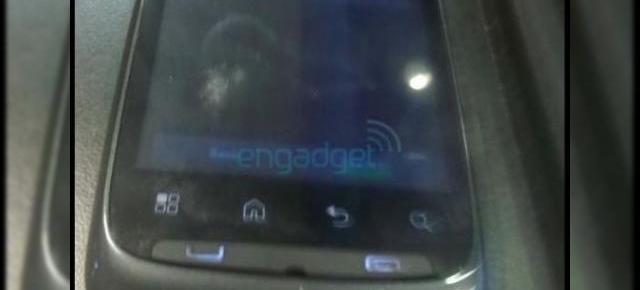 Motorola WX445, un telefon Android low end, scapat pe web sub forma de imagini