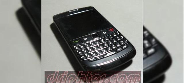 BlackBerry Bold 9780, analizat in premiera (Video)