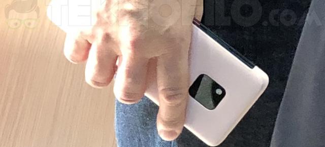 Huawei Mate 20 Pro apare în mâna unui participant IFA 2018; Iată câteva fotografii