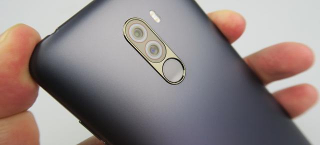 Xiaomi a fost prinsă cu mâţa în sac, folosind fotografii false pentru a promova camera lui Pocophone F1