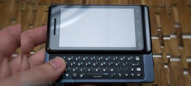 Motorola Droid Pro, versiunea internationala a lui Droid 2; LG enV touch, un nou model Android