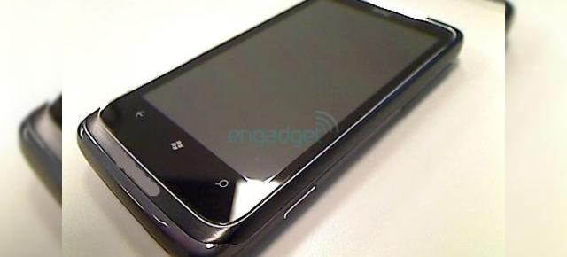 Misteriosul HTC T8788 inlocuieste tastatura glisanta cu... un difuzor?!