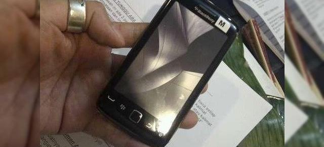 BlackBerry Storm 3, primul model RIM 4G fotografiat in premiera