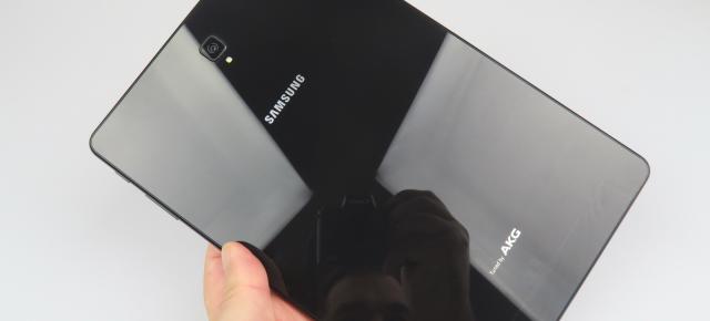 Samsung Galaxy Tab S4: Design lucios, premium, diferit