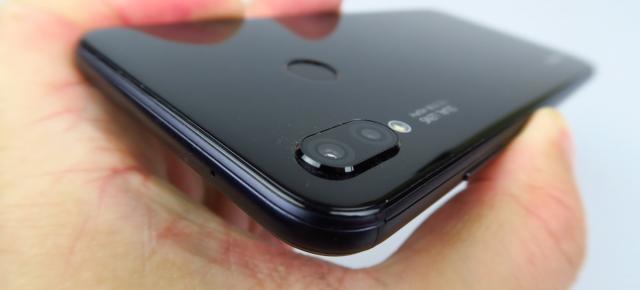 Huawei P20 Lite: Camera cu probabil cel mai bun Bokeh midrange, microfon star