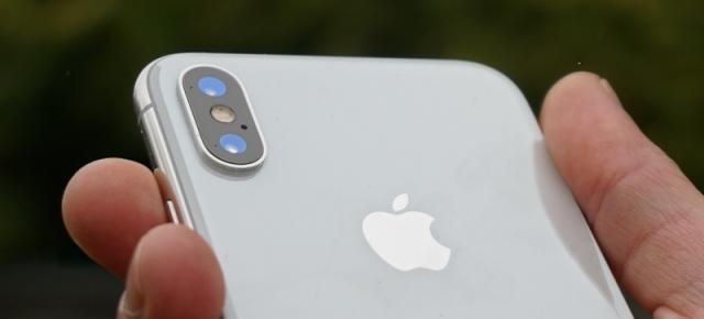 Alertă preţ bun! iPhone X coboară sub 1000 de euro la un retailer de la noi