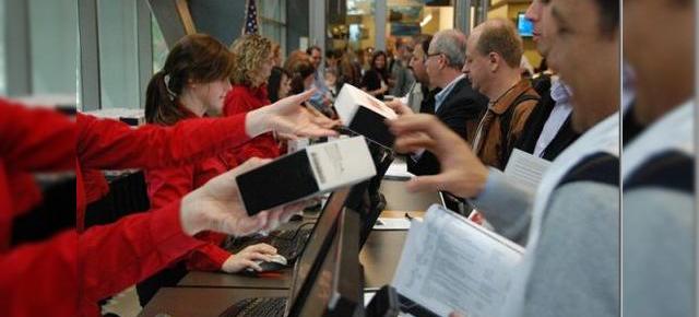 Telefoane Windows Phone 7 gratuite pentru angajatii Microsoft... fiecare dintre cei 89.000 primeste unul!