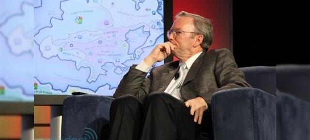 Google Nexus S surprins În mâna lui Eric Schmidt; CEO-ul Google confirmă Android 2.3 pentru următoarele săptămâni (video)