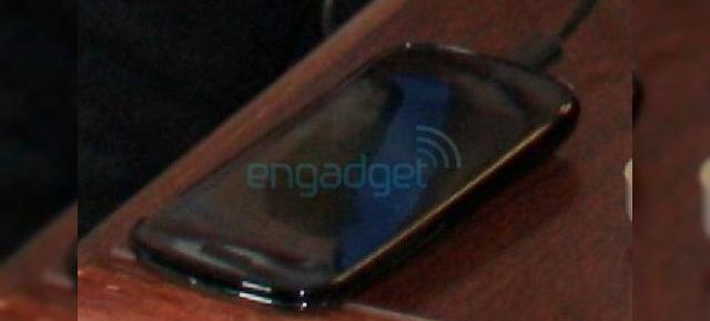 Google Nexus S Își face din nou apariția: o nouă imagine cu smartphone-ul Samsung