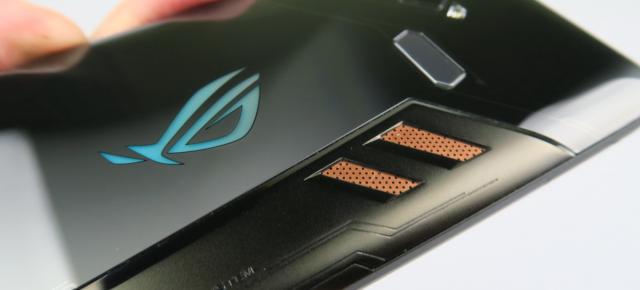 ASUS ROG Phone: Hardware optim pentru gaming, camera lui ZenFone 5z