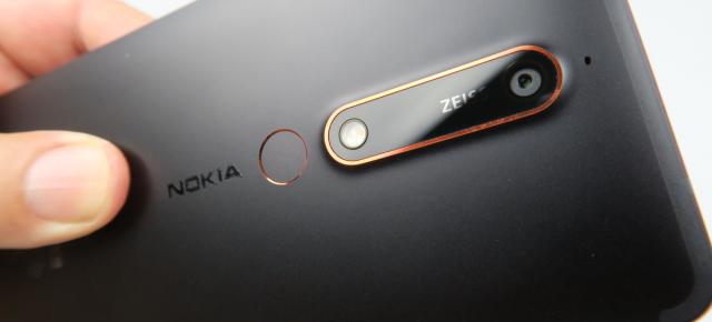 Nokia 6.1: Camera cu multe bube, doar selfie Bokeh şi prim planurile salvează