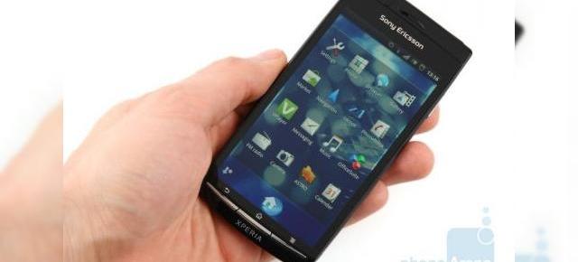 Cel mai subțire telefon din lume, analizat În detaliu: Sony Ericsson XPERIA Arc (Video)
