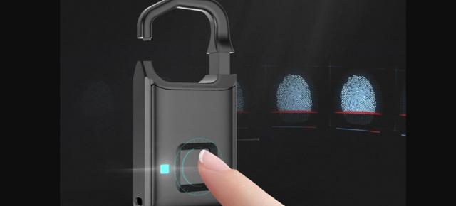 Pentru doar 17 euro îți poți securiza bunurile într-un mod inteligent; Iată lacătul cu scanner de amprente