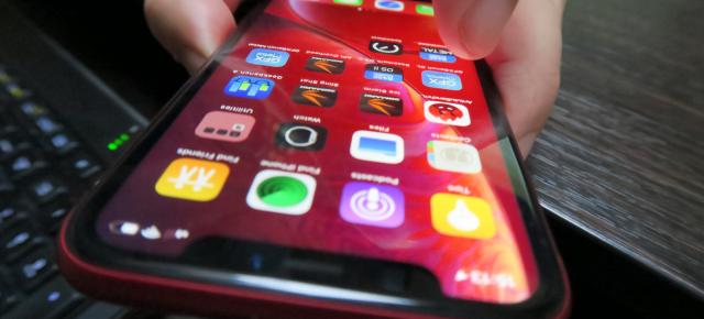 Apple iPhone XR: Benchmark-uri de top 3 2018, bate orice Android
