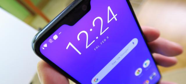 ASUS ZenFone Max Pro (M2): Display generos, luminos, foarte aproape de cota de 500 LUX