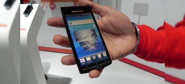 MWC 2011: Sony Ericsson Xperia Arc, bazat pe tehnologia Bravia (Video)