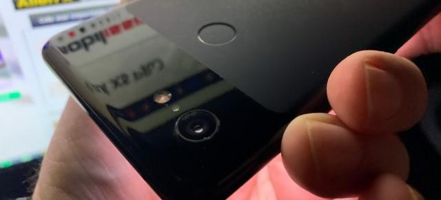 Un Dark Mode mai închis începe să apară în meniuri pe unele telefoane Pixel 3