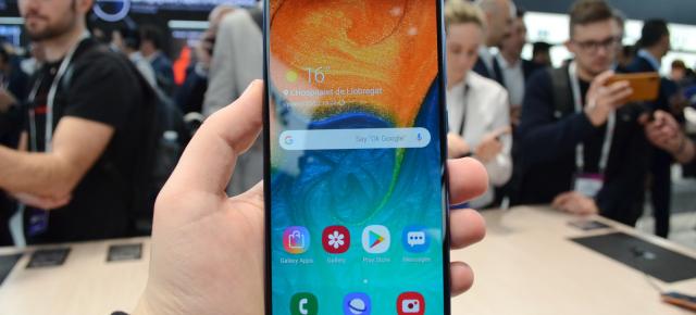 Samsung Galaxy A10, A30 şi A50 se lansează comercial mâine 28 februarie