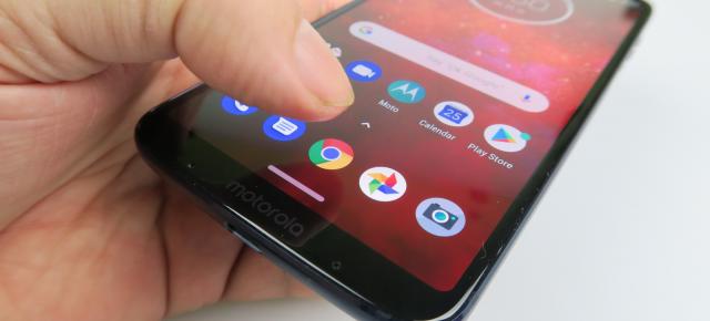 Motorola Moto Z3 Play: Benchmark-uri la bătaie chiar cu modele cu Snapdragon 660