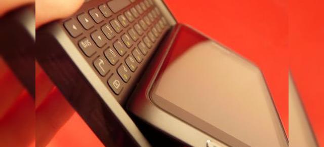 Nokia. Symbian. Tastatură. Ghicește!