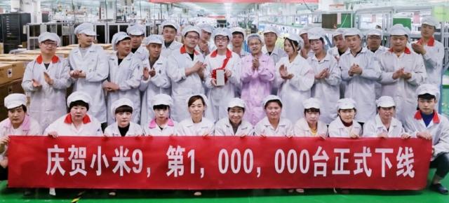 Xiaomi a livrat deja 1.5 milioane de unităţi Mi 9 şi Mi 9 SE; Noile terminale sunt un succes