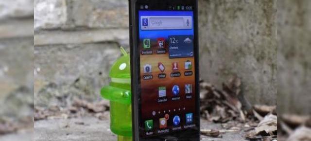 Samsung Galaxy S II, Într-o primă recenzie a celor de la Slashgear (Video)