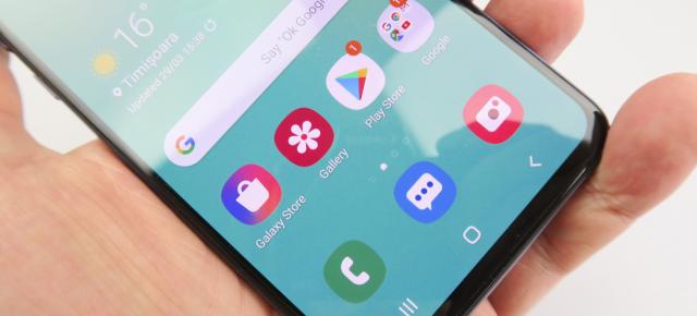 Samsung Galaxy S10e: Display Dynamic OLED de 5.8 inch cu (aproape) toate gloria fraţilor mai mari