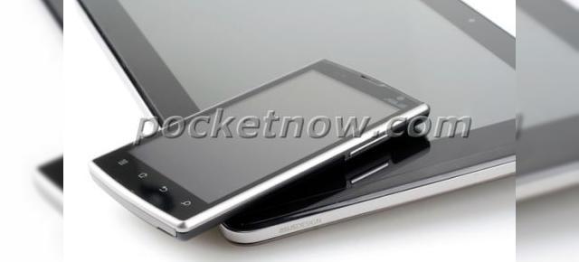 ASUS Padfone - hibridul telefon-tabletă În primele imagini postate pe web