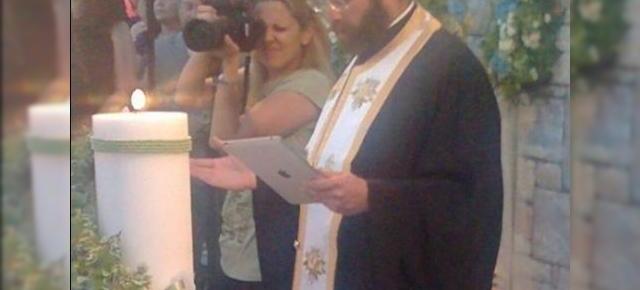 Sfântul iPad, unealta bisericească?!