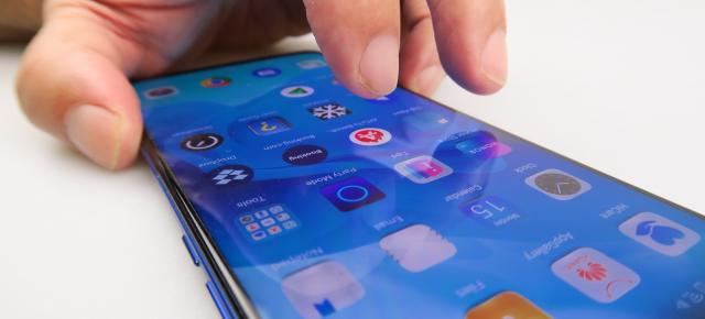 Honor View 20: Benchmark-uri de top 10, la bătaie cu celelalte modele cu Kirin 980