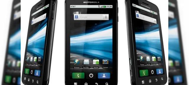 Motorola Atrix - telefon dual-core care ar dinamiza lupta În segment și În România