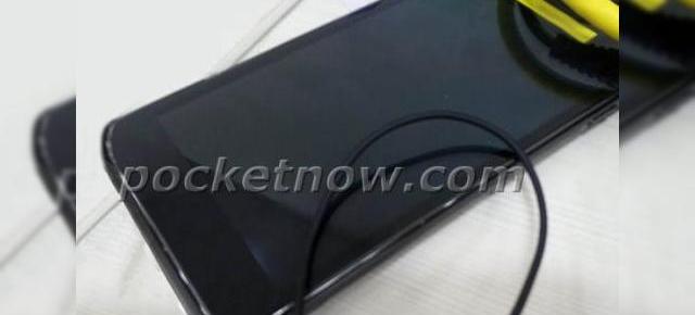 Samsung i727, un nou telefon midrange surprins Într-o primă imagine