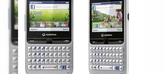 Ieftin și social: Vodafone Blue 555, un nou telefon Facebook!
