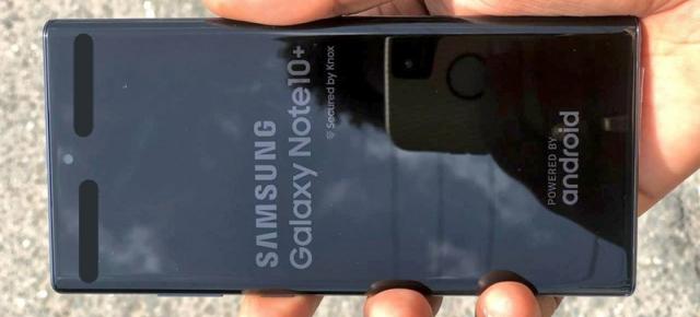 Samsung Galaxy Note 10+ apare într-o nouă fotografie și surprinde prin muchiile foarte înguste de deasupra și sub ecran