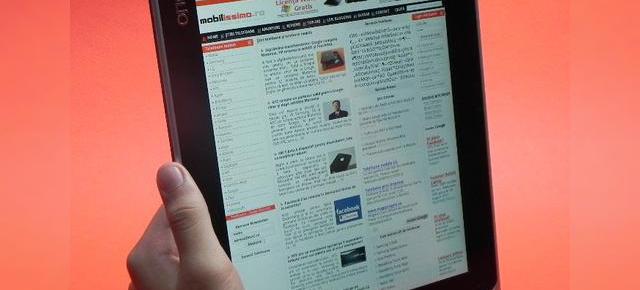 Review Evolio Neura 3G - tableta low end cu pretenții de high end (Video)