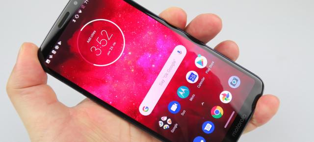 Motorola Moto Z3 Play: OS, UI, aplicaţii stock, aşa cum le-am lăsat + analizăm Moto Mods