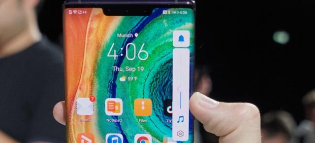 Huawei se laudă că nu o să apeşi din greşeală ecranul "cascadă" de pe Mate 30 Pro, având un sistem special de detecţie a atingerii