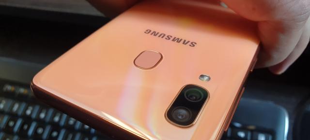 Samsung Galaxy A40: Camera de A50 un pic mai Lite, dar nu foarte mult