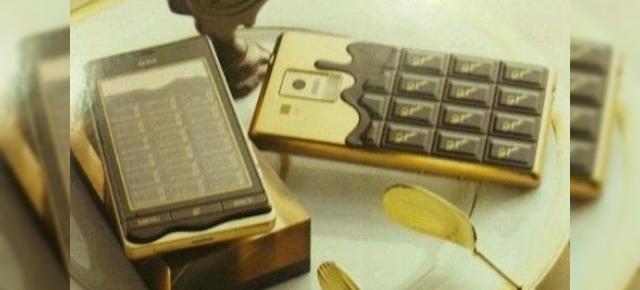 Cioco-telefonul Sharp Q-Pod este un Android dulce, dincolo de Gingerbread și specificațiile moderne
