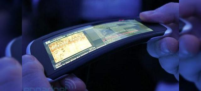 Telefon Nokia flexibil prezentat sub formă de prototip la Nokia World 2011 (Video)